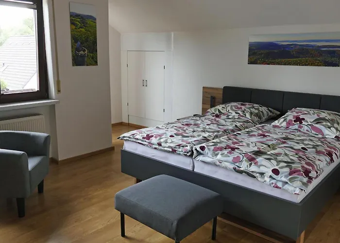 Hirtenberg Bad König